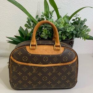 👜💕 Louis Vuitton Brown and Tan Monogram Satchel